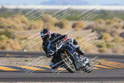 media/Nov-06-2023-Moto Forza (Mon) [[ce023d0744]]/3-Intermediate Group/Session 5 (Turn 4)/